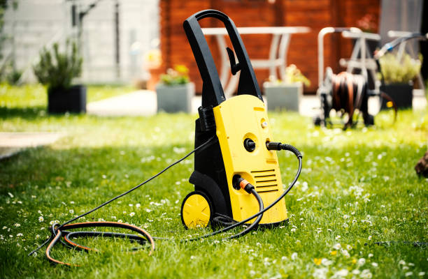 Best Animal Enclosure Cleaning  in Karnes City, TX